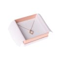 Caja de cartón blanca y rosa para colgante o conjunto de joyería, bisutería y joyas 87x87x38 Mm SA-81-RS