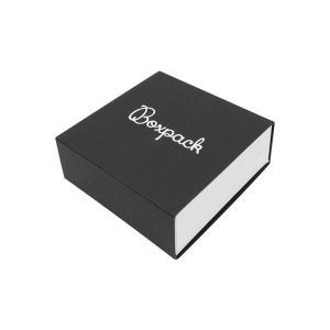 Caja de cartón para colgante o conjunto color negro 83x83x33 mm SL-81-N-B