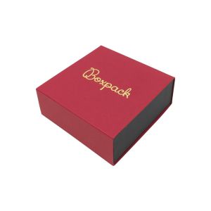 Caja de cartón para colgante o conjunto color rojo 83x83x33 mm SL-81-R-N