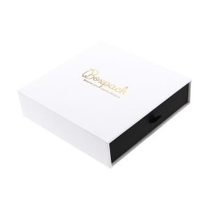 Caja de cartón para collar o conjunto color blanco 152x150x39 mm PB-5-B