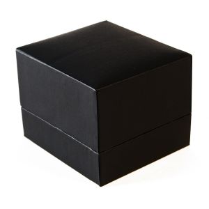 Estuche polipiel negro para anillo labios 47x52x40 mm. C-2-S