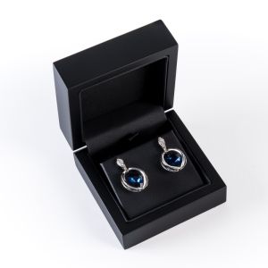 Estuche de madera para pendientes color negro 70x70x36 mm CU-2-N