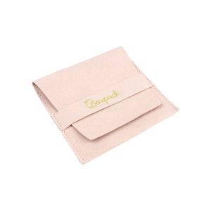 Bolsa más taco de microfibra rosa empolvado para pendientes con cierre de solapa y cinturón para joyería y bisutería.